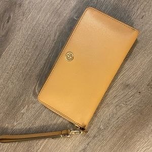 Tory Burch Wallet